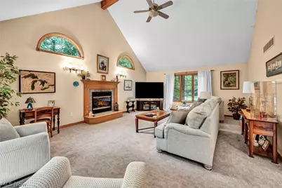 9198 Regency Woods Drive, Kirtland, OH 44094 - Photo 18