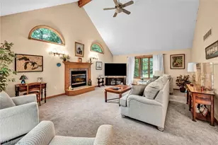 9198 Regency Woods Dr, Kirtland, OH 44094 - Photo 18