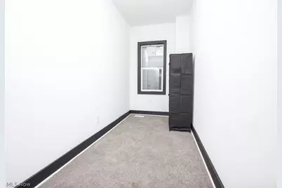 600 E Buchtel Avenue, Akron, OH 44304 - Photo 8