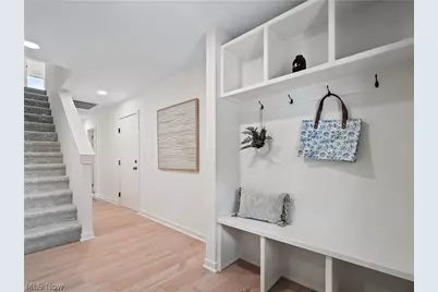 3274 Warren Road #2, Loveland, OH 44111 - Photo 6
