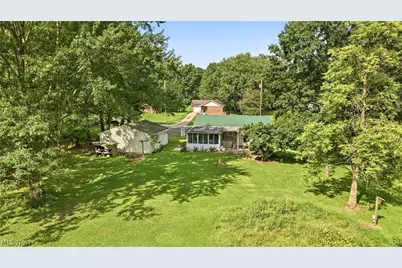 11596 Homestead Avenue NE, Alliance, OH 44601 - Photo 6
