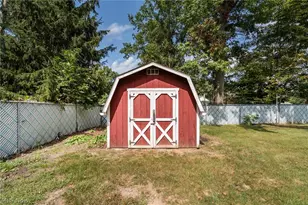 4438 Williamsburg Dr, Canfield, OH 44406 - Photo 38