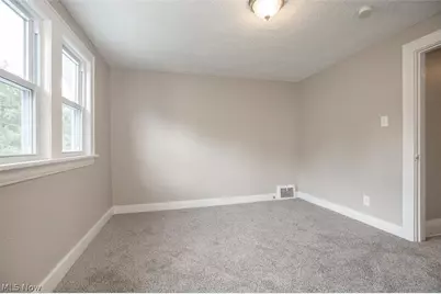 516 Bacon Avenue, Akron, OH 44320 - Photo 22