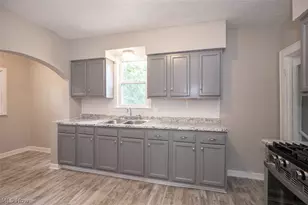 516 Bacon Ave, Akron, OH 44320 - Photo 8