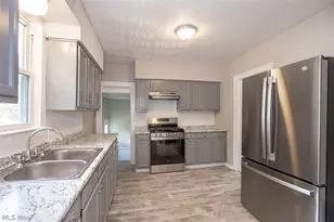 516 Bacon Ave, Akron, OH 44320 - Photo 8