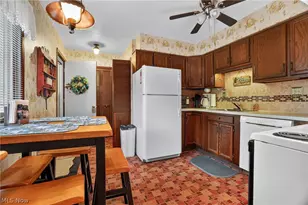 2415 Plum Creek Dr, Roaming Shores, OH 44084 - Photo 4