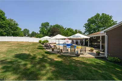 6203 Melody Road NE, Canton, OH 44721 - Photo 12