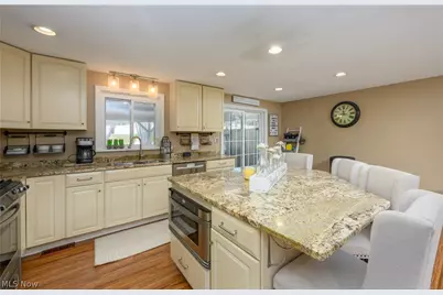 6203 Melody Road NE, Canton, OH 44721 - Photo 8
