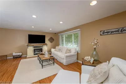 6203 Melody Road NE, Canton, OH 44721 - Photo 4