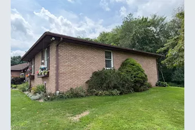 3585 Clermont Street NW, North Lawrence, OH 44666 - Photo 10
