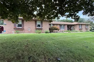 3585 Clermont Street NW, North Lawrence, OH 44666 - Photo 4