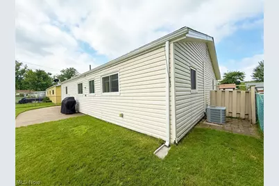 4713 Meadow Lane, Lorain, OH 44055 - Photo 8