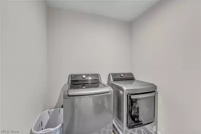 1074 Wayne Trail, Vermilion, OH 44089 - Photo 2