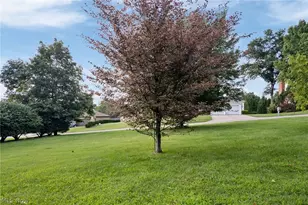 2317 Raintree St NE, Canton, OH 44705 - Photo 8
