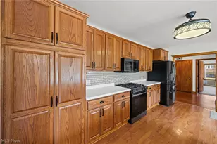 3230 E Wallings Rd, Grandview Heights, OH 44147 - Photo 10