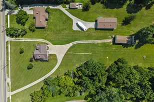 3230 E Wallings Rd, Grandview Heights, OH 44147 - Photo 46