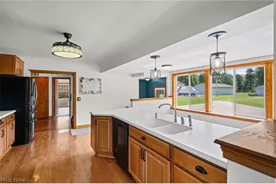 3230 E Wallings Road, Grandview Heights, OH 44147 - Photo 10