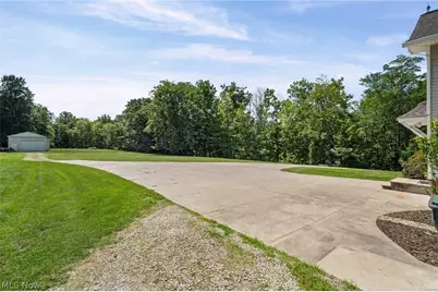 3230 E Wallings Road, Grandview Heights, OH 44147 - Photo 36