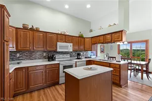 49272 Eagle Dr, East Liverpool, OH 43920 - Photo 12
