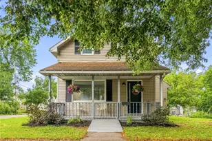 102 E Liberty St, Ashland, OH 44805 - Photo 1