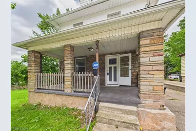 448 E Voris Street, Akron, OH 44311 - Photo 2