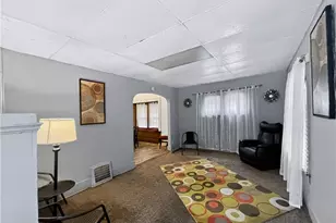 898 Haynes St, Akron, OH 44307 - Photo 4