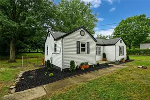 2933 S Hametown Rd, Norton, OH 44203 - Photo 2