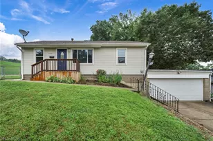 2121 9th St SW, Akron, OH 44314 - Photo 2