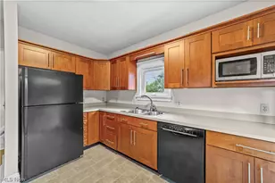 1338 W 64th St, Loveland, OH 44102 - Photo 12