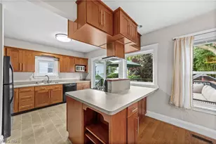 1338 W 64th St, Loveland, OH 44102 - Photo 8