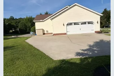 9035 Cabriolet Avenue, Concord Twp, OH 44060 - Photo 4