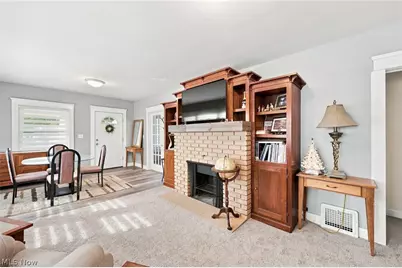 4651 E Lake Road, Sheffield Lake, OH 44054 - Photo 6