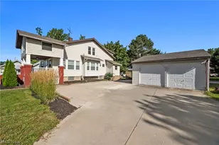 4651 E Lake Rd, Sheffield Lake, OH 44054 - Photo 34