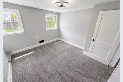 457 Taylor Street, Zanesville, OH 43701 - Photo 8