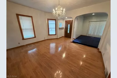 7311 Montgomery Avenue, Loveland, OH 44104 - Photo 2