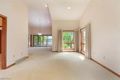 5234 Pinedrive Circle NW, Canton, OH 44718 - Photo 14