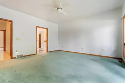5234 Pinedrive Circle NW, Canton, OH 44718 - Photo 22