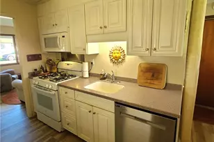 4365 Highland Ave, Shadyside, OH 43947 - Photo 10