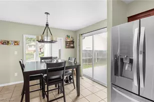 5892 Yorktown Ln, Austintown, OH 44515 - Photo 8