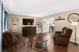 5892 Yorktown Ln, Austintown, OH 44515 - Photo 10