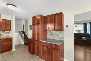 5892 Yorktown Ln, Austintown, OH 44515 - Photo 6