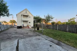 3278 W 117th St, Loveland, OH 44111 - Photo 2