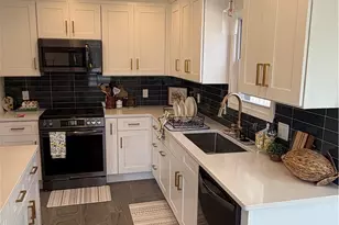3895 E 189th St, Loveland, OH 44122 - Photo 8