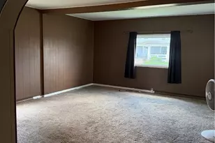 427 4th St NW, New Philadelphia, OH 44663 - Photo 10