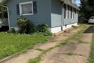 427 4th St NW, New Philadelphia, OH 44663 - Photo 2