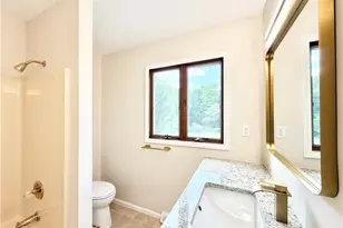 17610 Creekside Dr, Chagrin Falls, OH 44023 - Photo 18