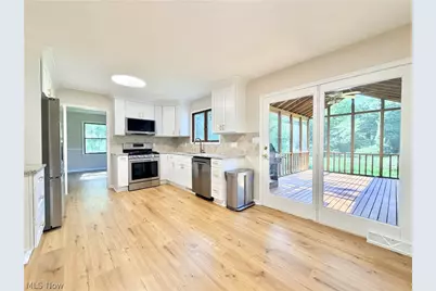 17610 Creekside Drive, Chagrin Falls, OH 44023 - Photo 6