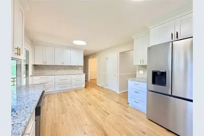 17610 Creekside Drive, Chagrin Falls, OH 44023 - Photo 8