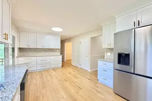 17610 Creekside Dr, Chagrin Falls, OH 44023 - Photo 8