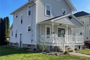 134 Park St NW, Navarre, OH 44662 - Photo 2